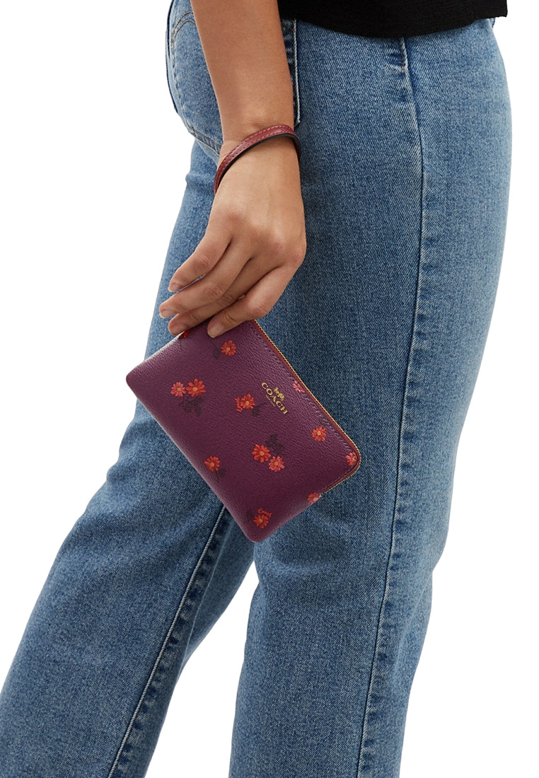 Coach Corner Zip Wristlet With Country Floral Print - Deep Berry